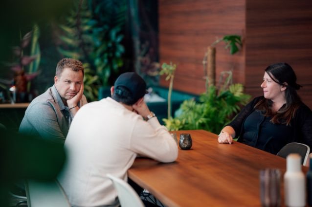 Gemeinsame Projektbesprechung bei FLOWD